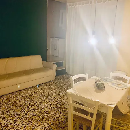 Eva Casavacanza * Savelletri